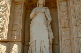 statua efeso celso